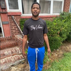 Meet your Posher, Louis